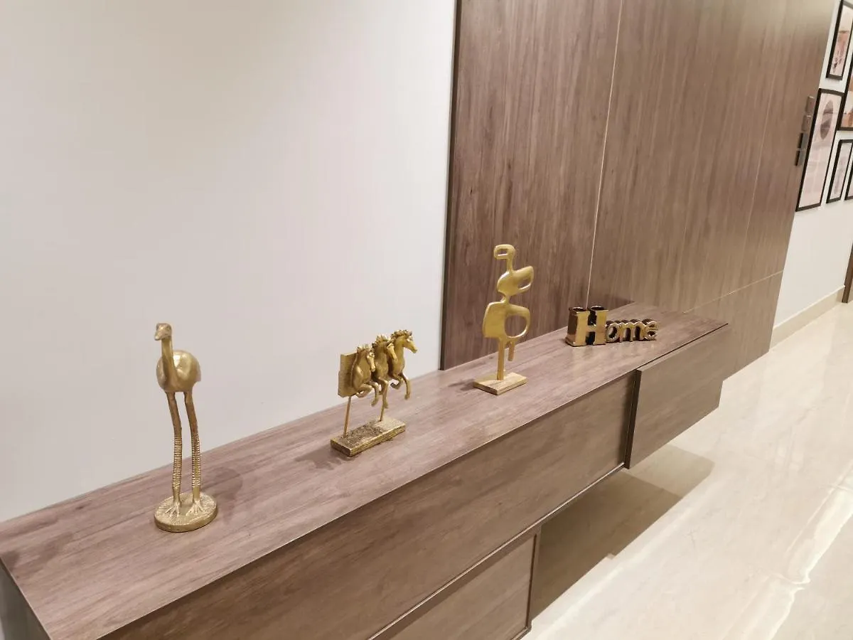 شقة راقية بثلاث غرف نوم ودخول ذاتي Riyadh Apartment