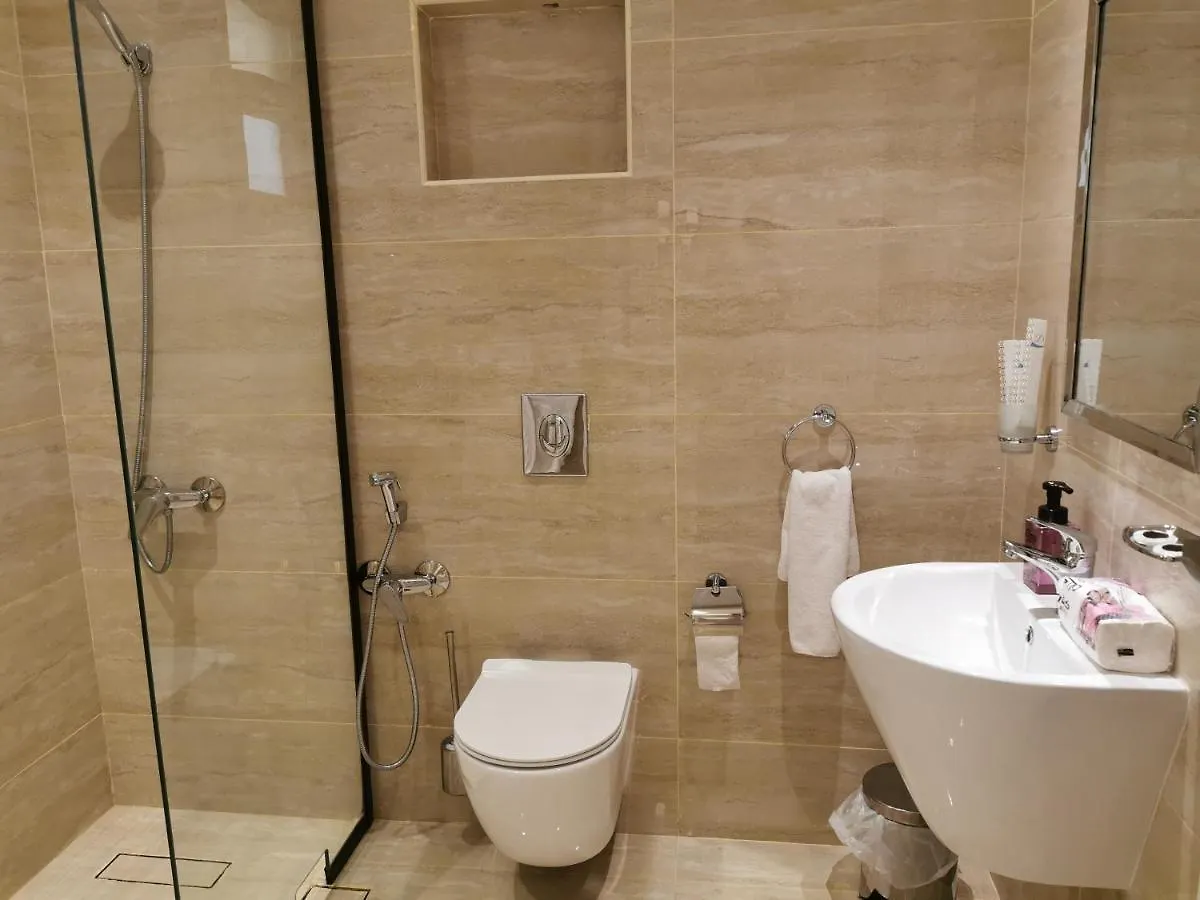 شقة راقية بثلاث غرف نوم ودخول ذاتي Riyadh Apartment